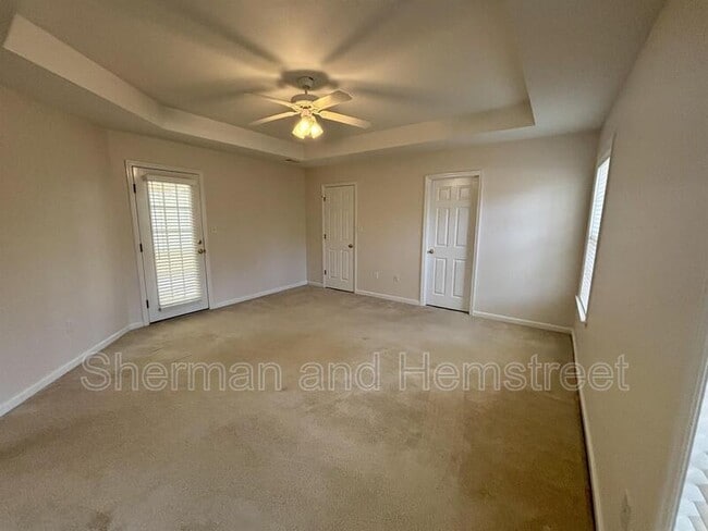 Building Photo - 389 Sandleton Way