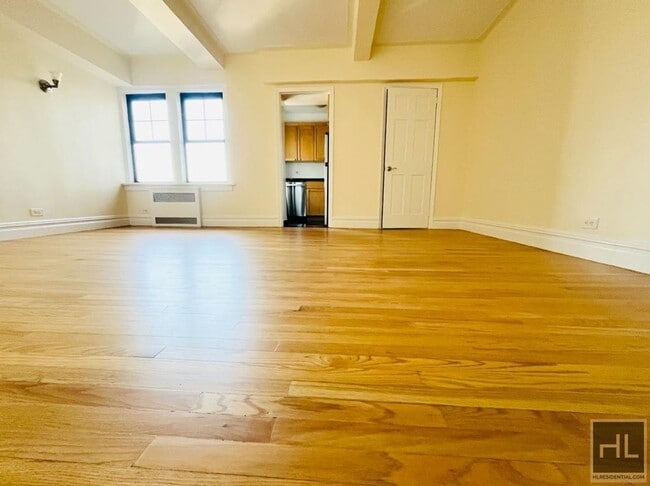 Building Photo - 95 Christopher St