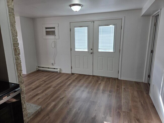 Building Photo - 258 Knolls Vista Dr