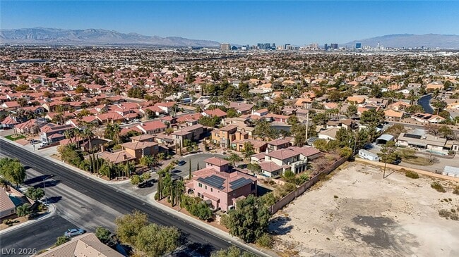 Building Photo - 8490 S Via De Bella Sidra Ct