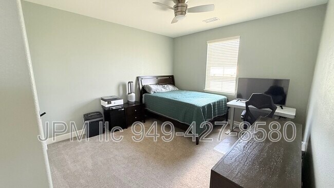 Building Photo - 2715 Trail Rider Dr