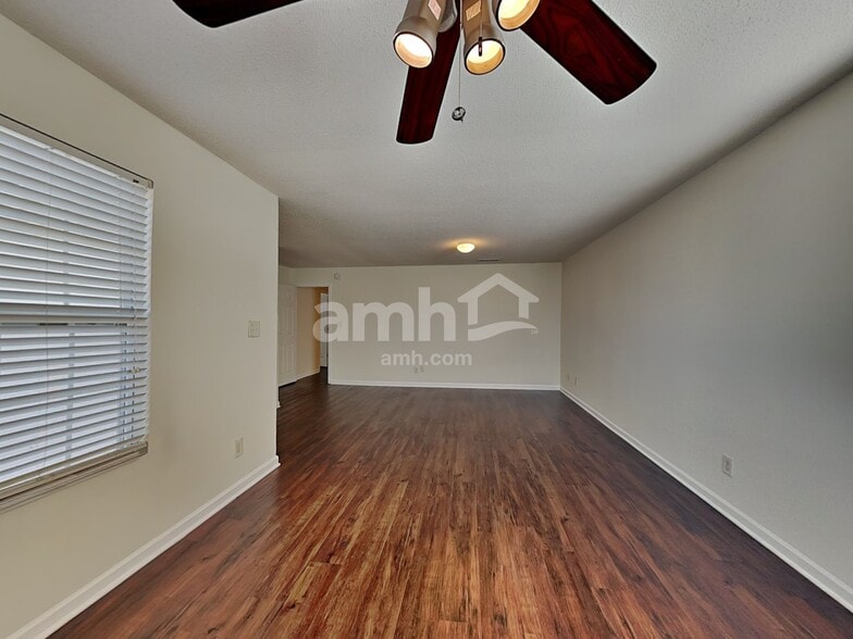 Building Photo - 539 Rockbridge Dr