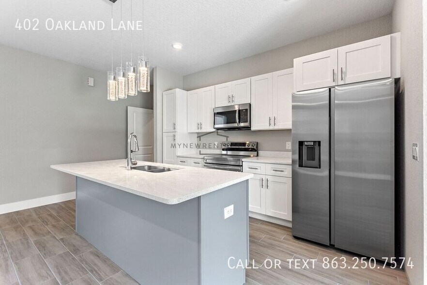 Building Photo - 402 Oakland Ln