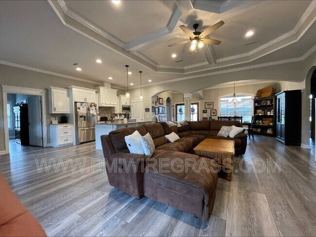 Building Photo - 117 Crest Hill Dr