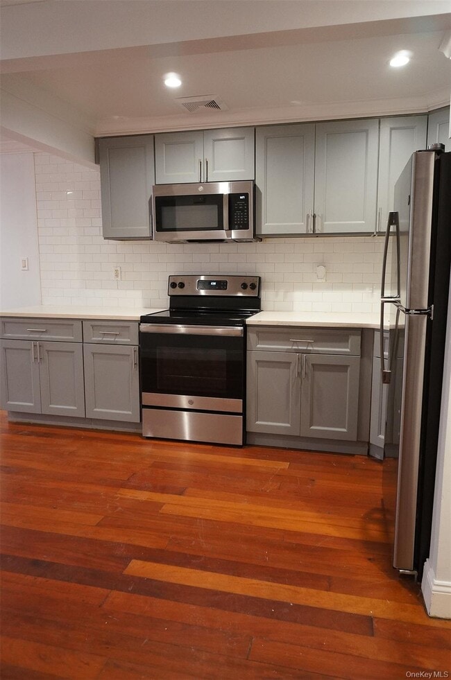 Building Photo - 526 E 148th St