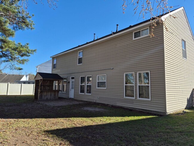 Building Photo - Landstown