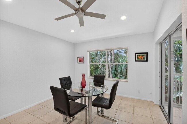 Building Photo - 7910 Laina Ln