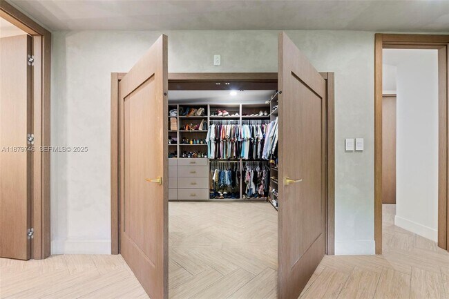 Building Photo - 15202 SW 80th Ave