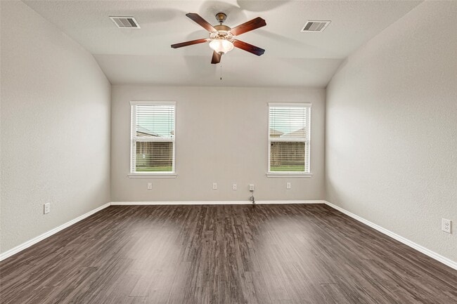 Building Photo - 20910 Corisande St