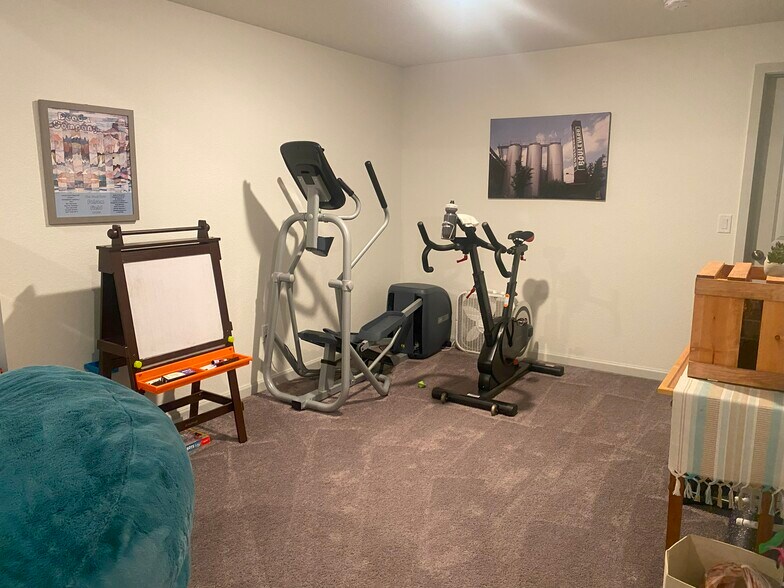 Basement Great Room - 168 Mayflower Park Pl