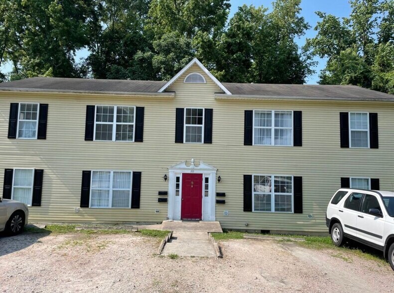 Building Photo - 111 Sunset Dr