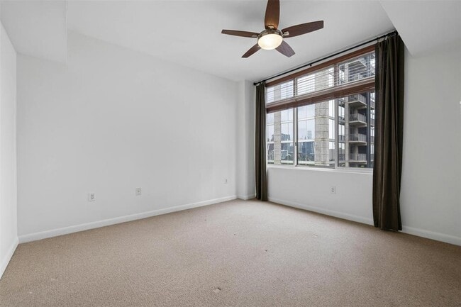 Building Photo - 54 Rainey St