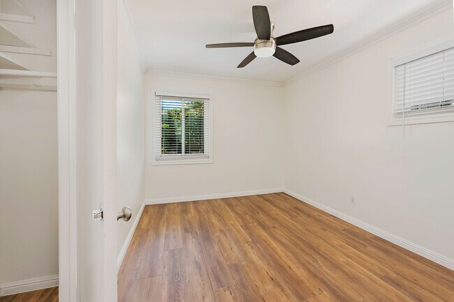 Building Photo - 7032 E El Cedral St