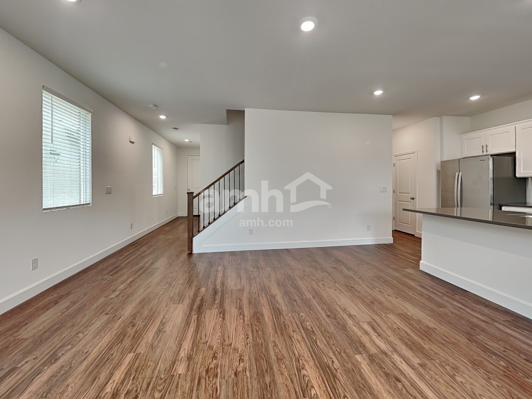 Building Photo - 9128 Ribbon Mdw Ct