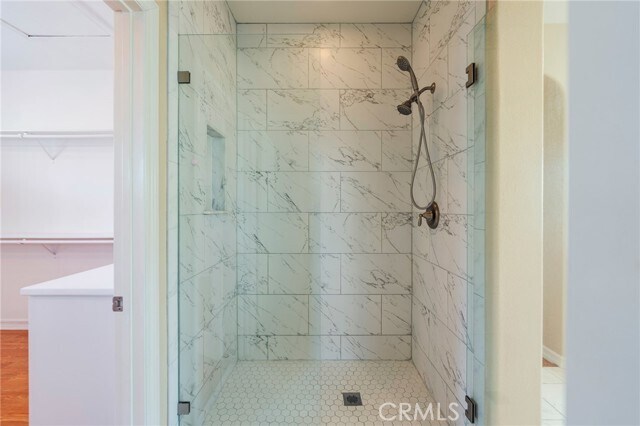 Building Photo - 6535 Park Royal Cir