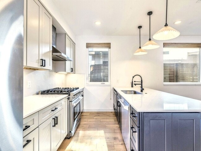 Building Photo - Stylish 2-Bedroom Home with Modern Bathrooms & Private Yard