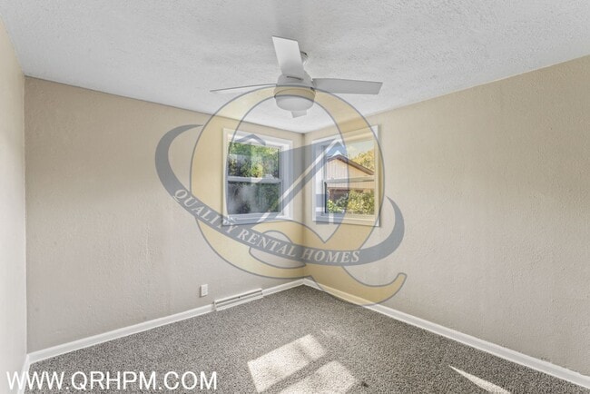 Building Photo - 3 bedroom ranch in the Kearsley School Dis...