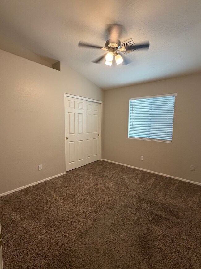 Building Photo - 4 Bedroom on Large Lot in Queen Creek