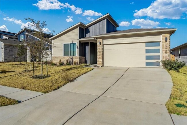 Building Photo - 3020 Louris Ln