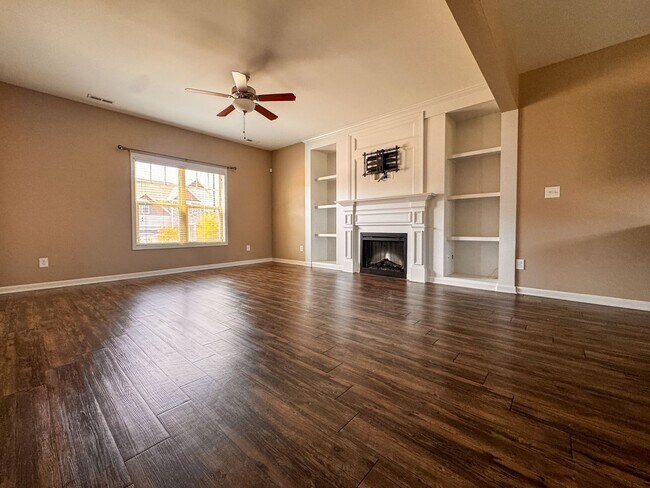 Building Photo - Beautiful 4 Bed 3.5 Bath Home in Jack Britt School District