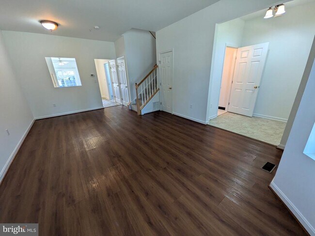 Building Photo - 310 Del Rhodes Ave