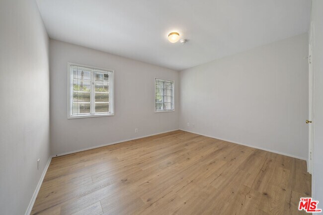 Building Photo - 10374 Ashton Ave