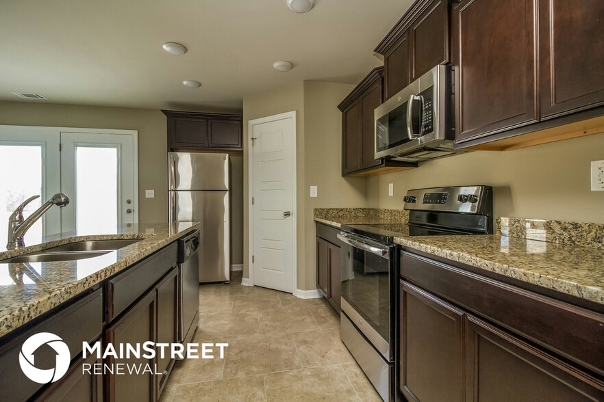 Building Photo - 724 Hollandale Rd