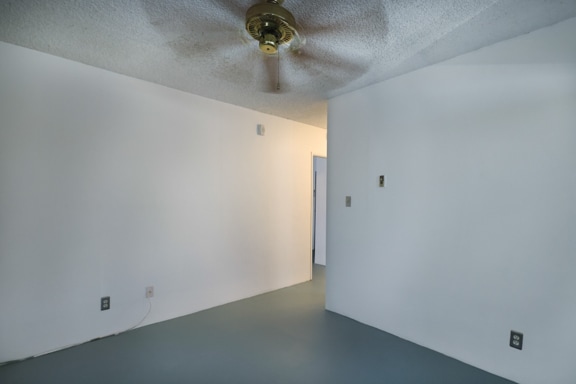 Building Photo - 250 Linden Ave