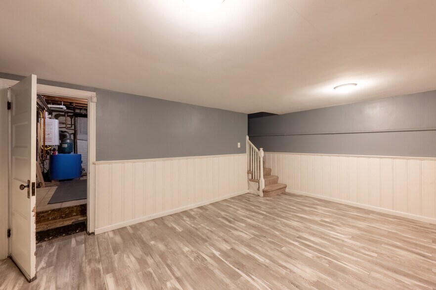 Building Photo - 317 Ingraham St NW