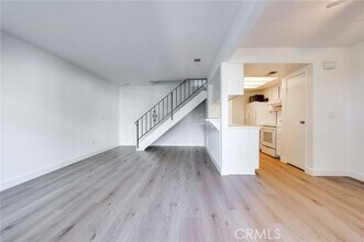 Building Photo - 16394 Del Oro Cir