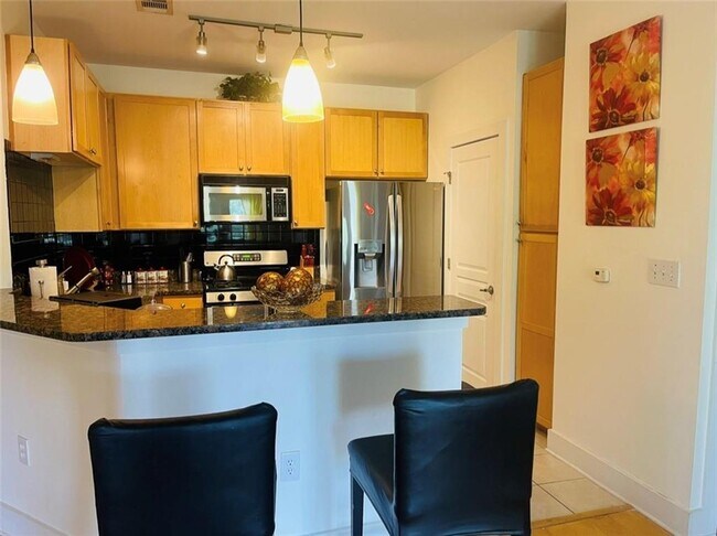 Building Photo - 799 Hammond Dr NE