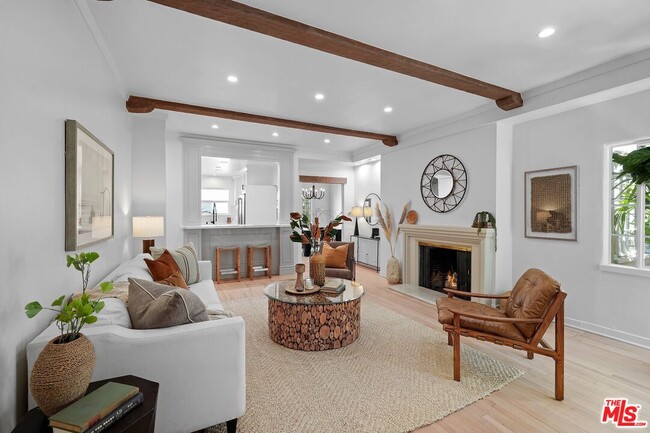 Building Photo - 9677 Charleville Blvd