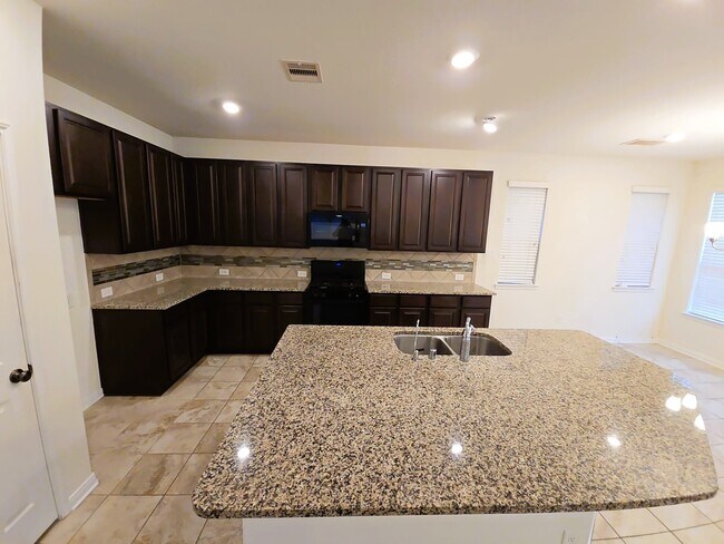 Building Photo - 16626 Cliff Vale Ct