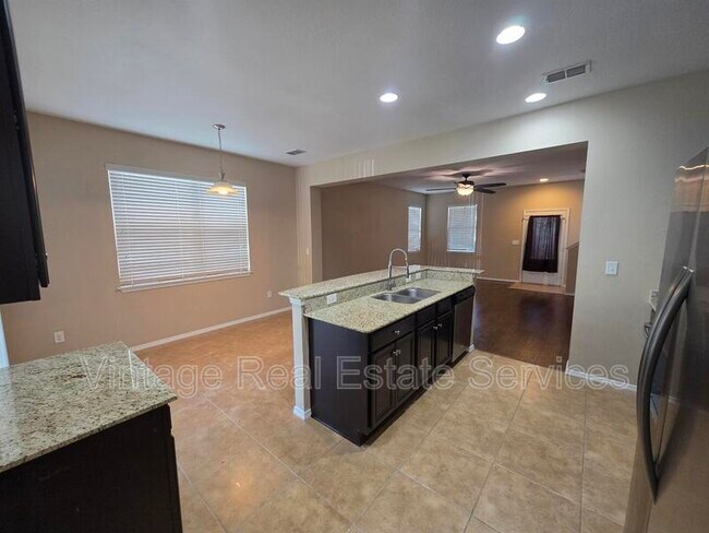 Building Photo - 9209 English Oaks Ln