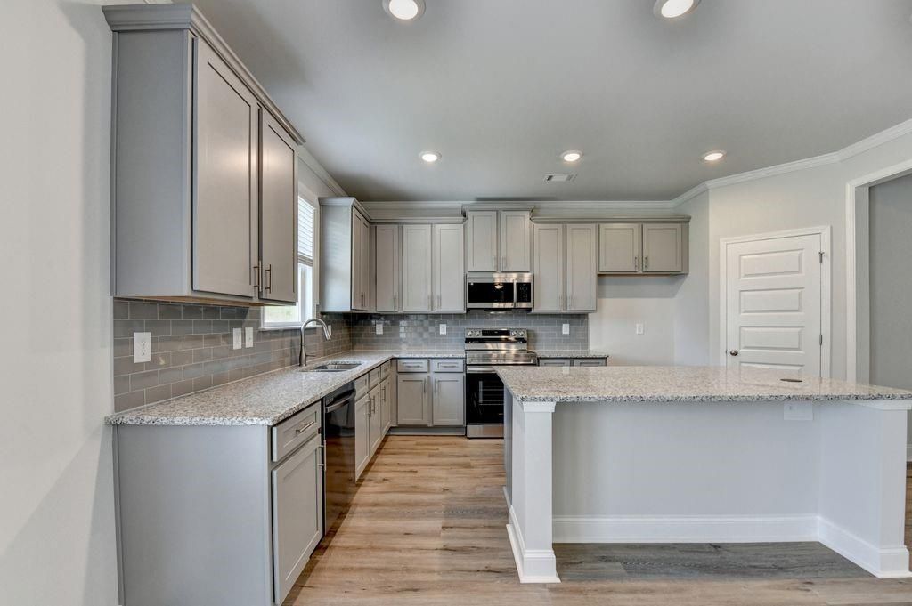 Building Photo - 7309 Yewtree Dr