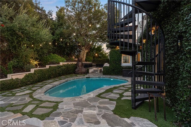 Building Photo - 3642 Alta Mesa Dr