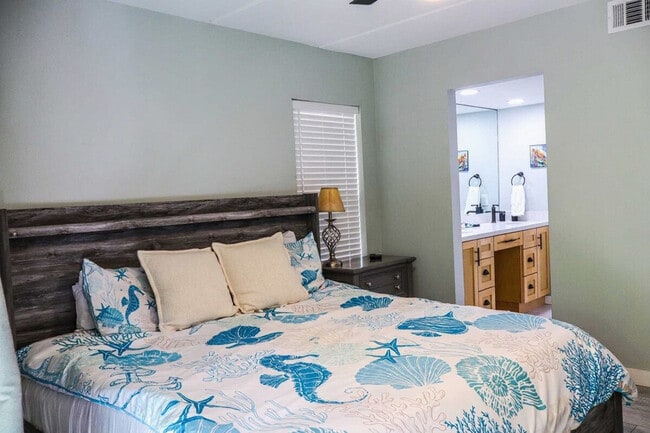 Building Photo - 2401 Gulf Blvd