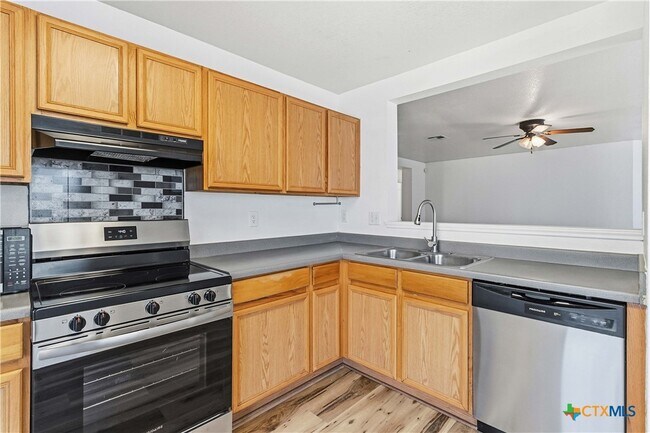 Building Photo - 224 Capistrano Dr