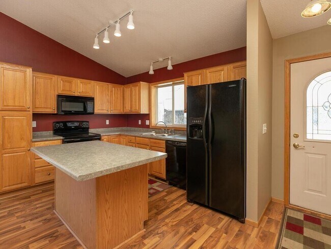Kitchen - 4183 Peregrine Ln SE