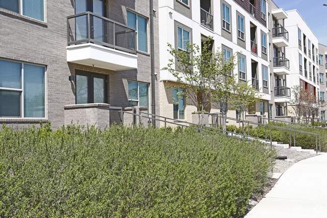 Building Photo - The Mallory Eastside
