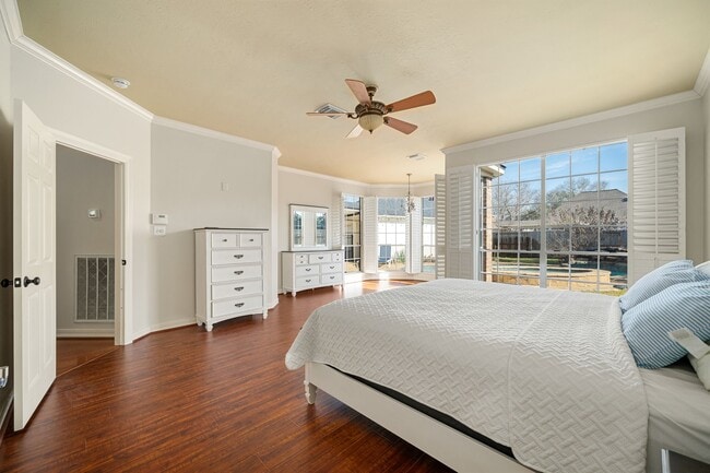 Building Photo - 5007 Cambridge St