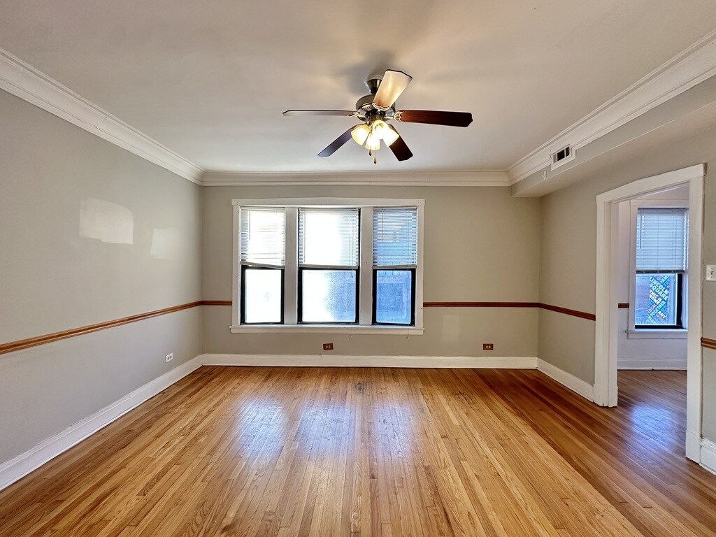 Building Photo - 4607 N Western Ave