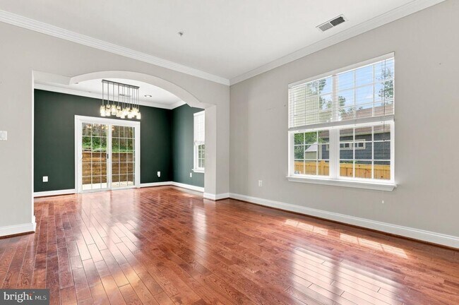 Building Photo - 10717 Bentley Ln