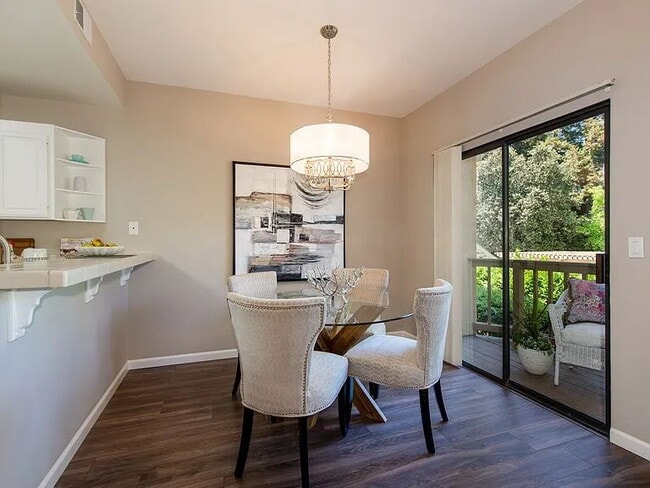 Building Photo - "Charming 2-Bedroom Retreat in Santa Clara - 920 Sq Ft of Comfort & Convenience!"