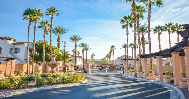 Building Photo - 50 Aura de Blanco St