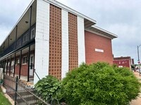 Building Photo - 5225 Southwest Ave