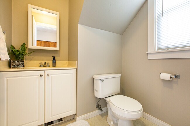 Building Photo - 2636 Fulton St