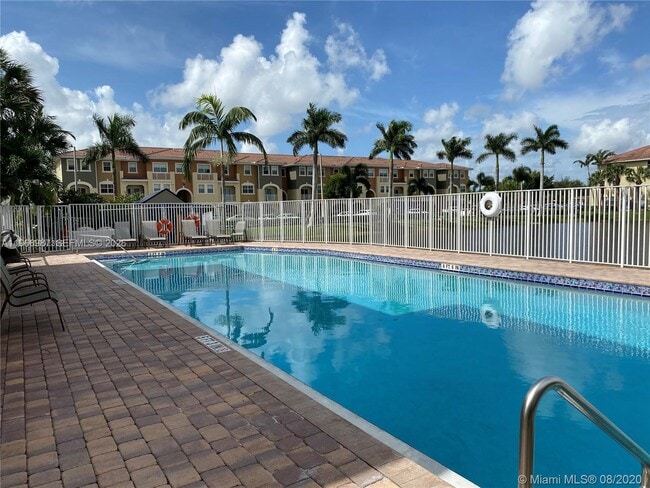 Building Photo - 8899 NW 107 Ct