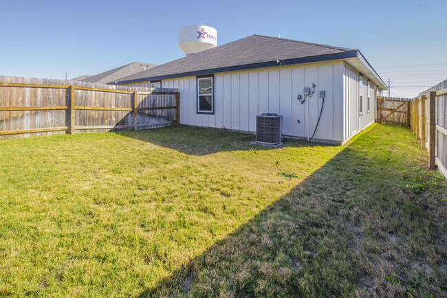 Building Photo - Newly Built 3BD Home