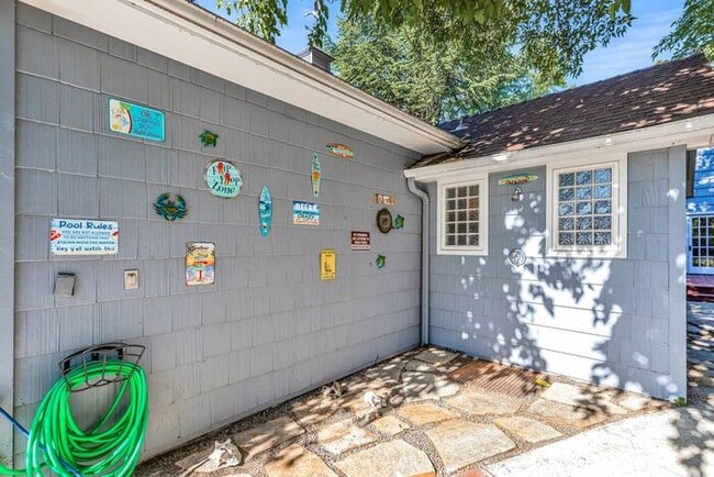 Building Photo - Beautiful Estate for Rent in Ashland